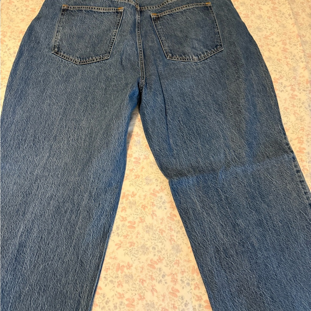 Abercrombie & Fitch Women's High-Rise Straight Leg Blue Jeans